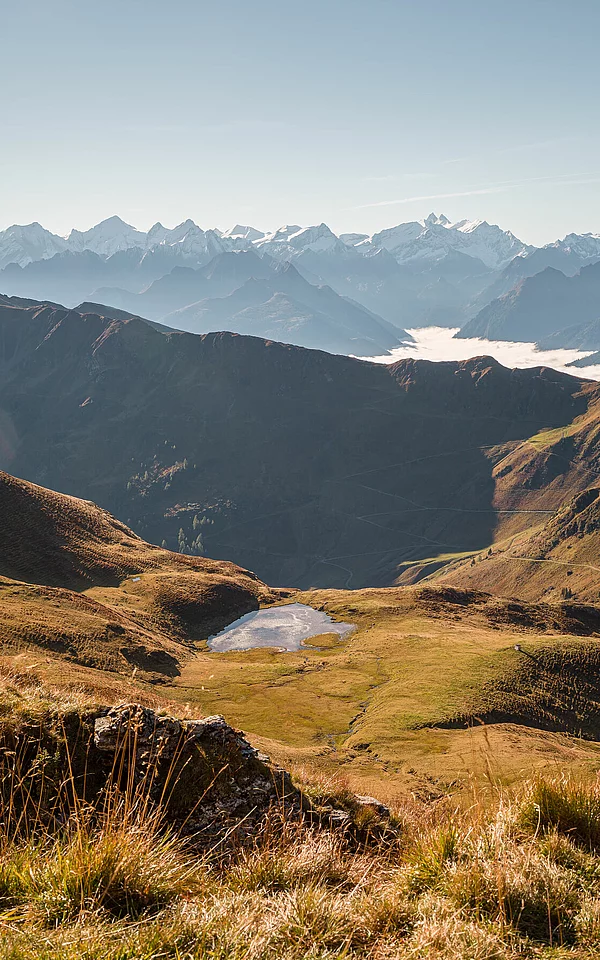 Herbstliches Bergpanorama von Saalbach Hinterglemm